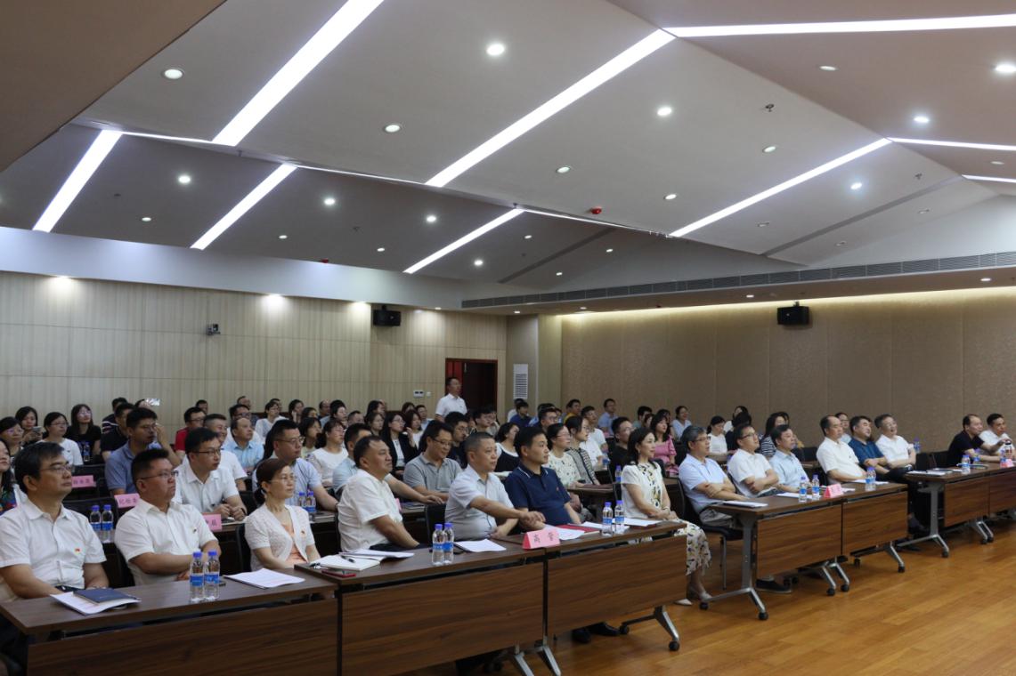 湖南糧食集團黨員干部、職工群眾收看慶祝中國共產黨成立100周年大會直播